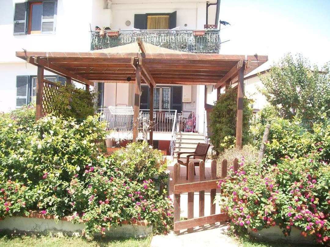 Apartment Il Giardino Degli Ulivi Giugliano In Campania